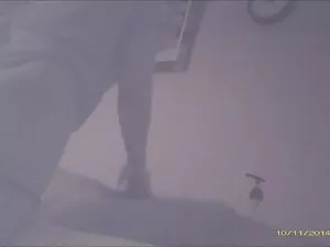 Ehemann pisst mit po ...
